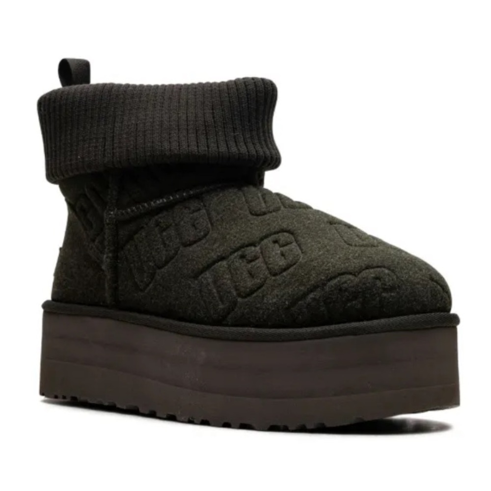 Classic Mini Platform “Forest Night” size 8 UGG Boots